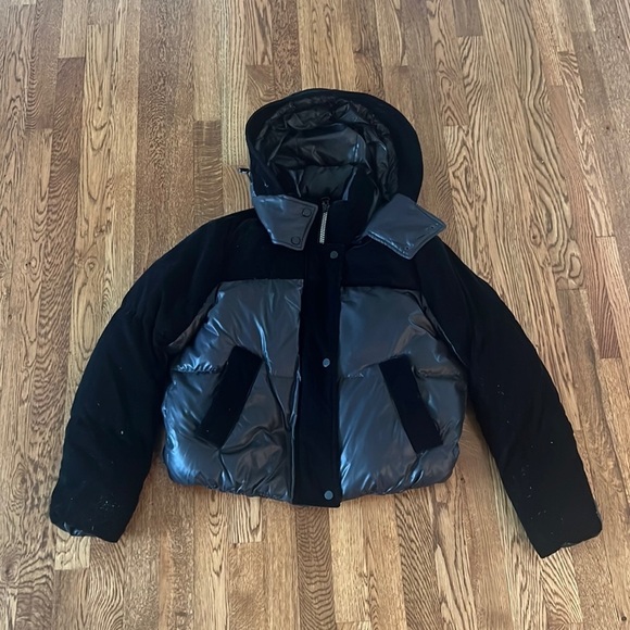 Andrew Marc Woman’s Black & Gray Jacket Size Medium - Picture 1 of 8